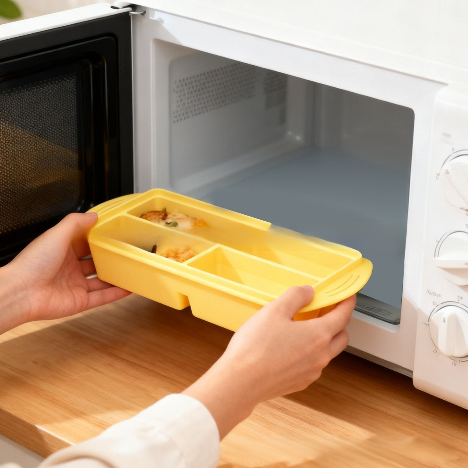 Household 4-Grid Ice Cube Tray with Lid