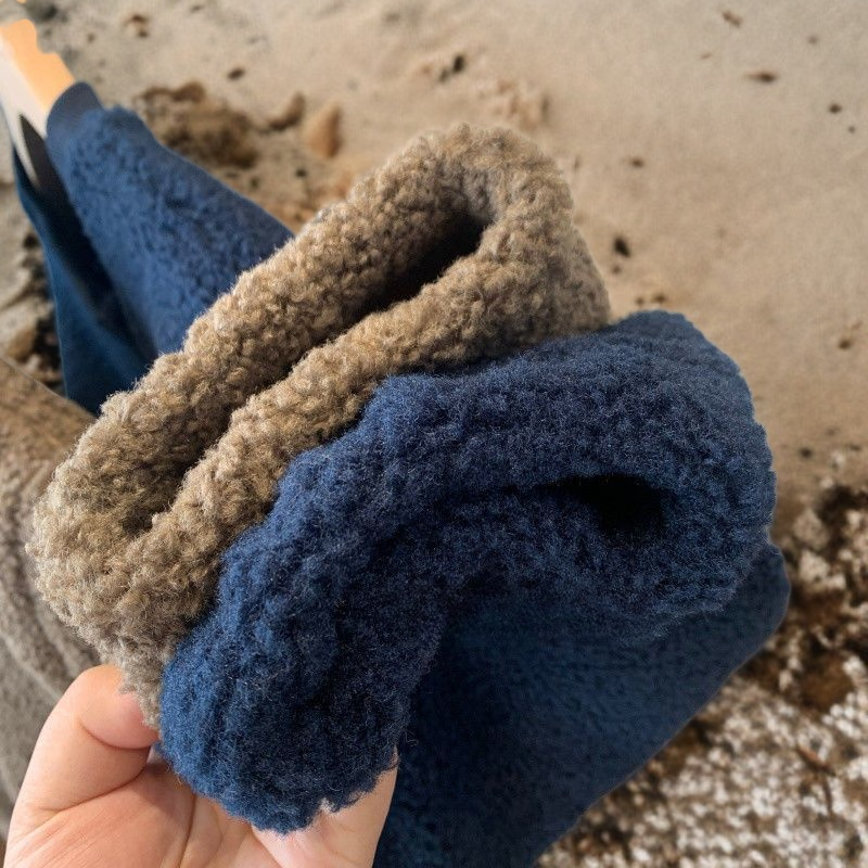 Damenmantel aus Lammwolle – perfekte Passform und Komfort