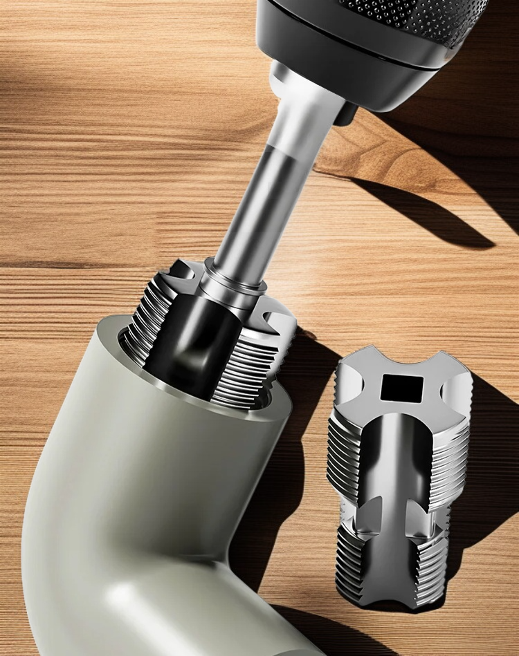 전기 드릴 호환 수도관 나사산 제거기 사용 모습