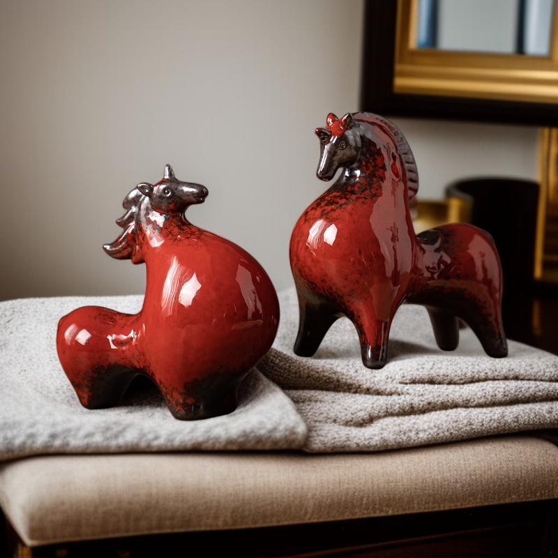 세라믹 탕 말 조각상