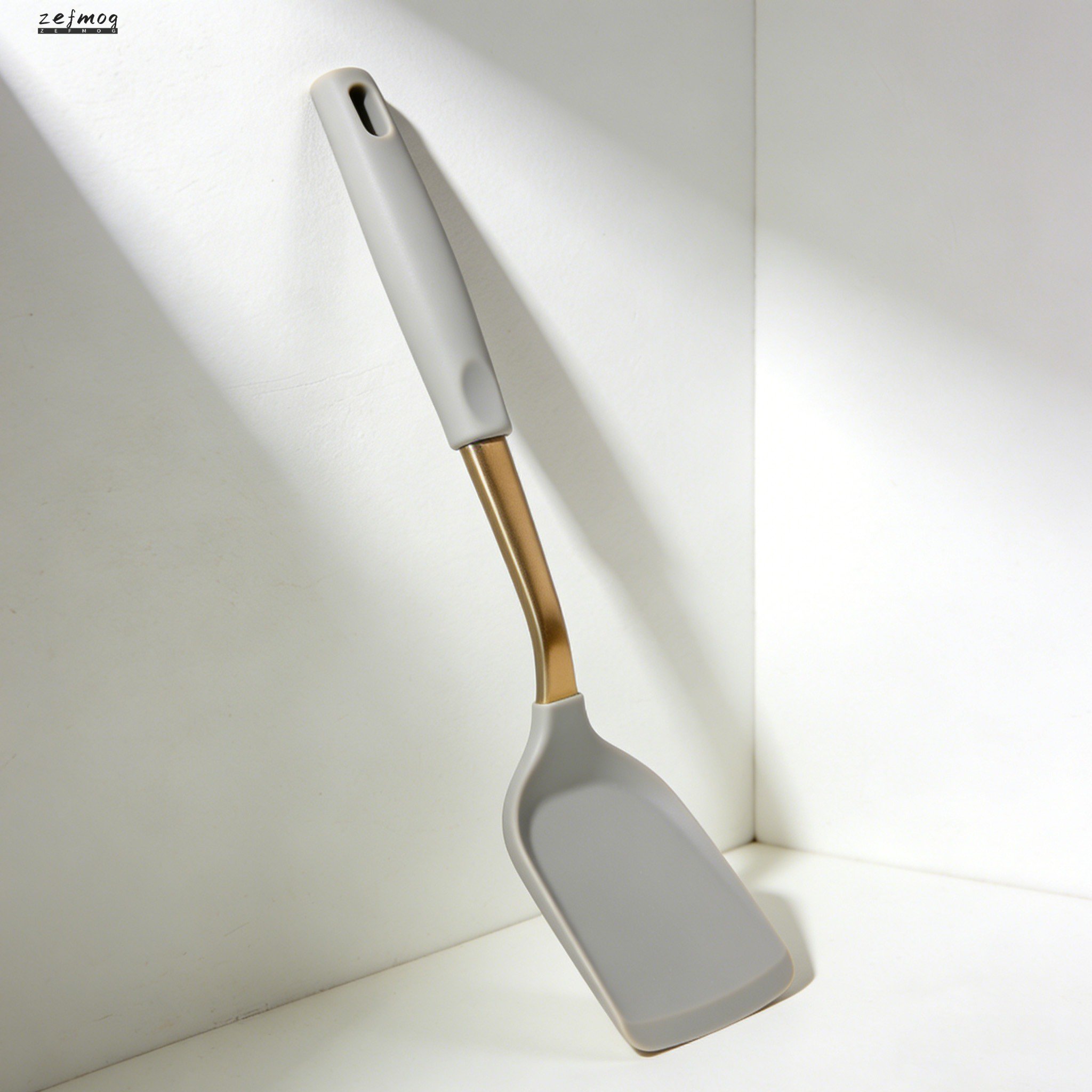 ガーデニング作業で活躍するスコップセット