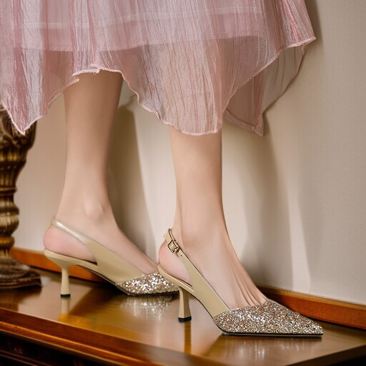 美しいラインの煌めきハイヒールパンプス側面画像