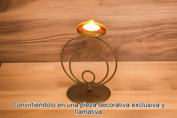 Detalle del candelabro de hierro y metal dorado en decoración moderna