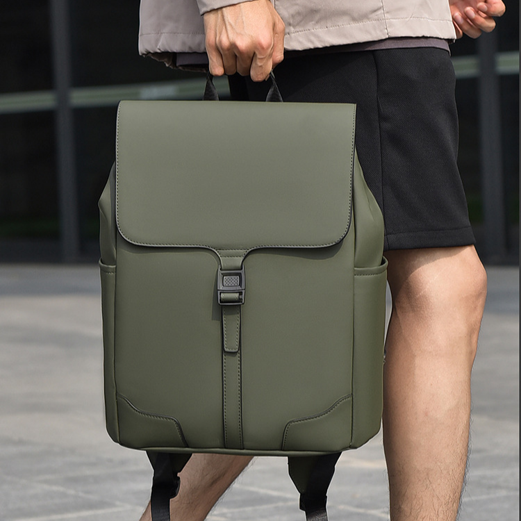 大容量ビジネス通勤バックパック