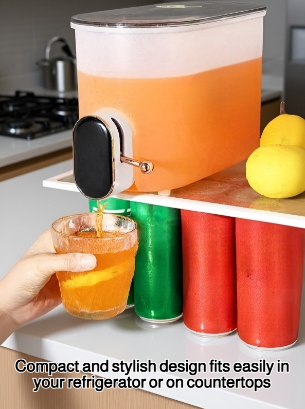 Cold water dispenser jug with built-in faucet and filter