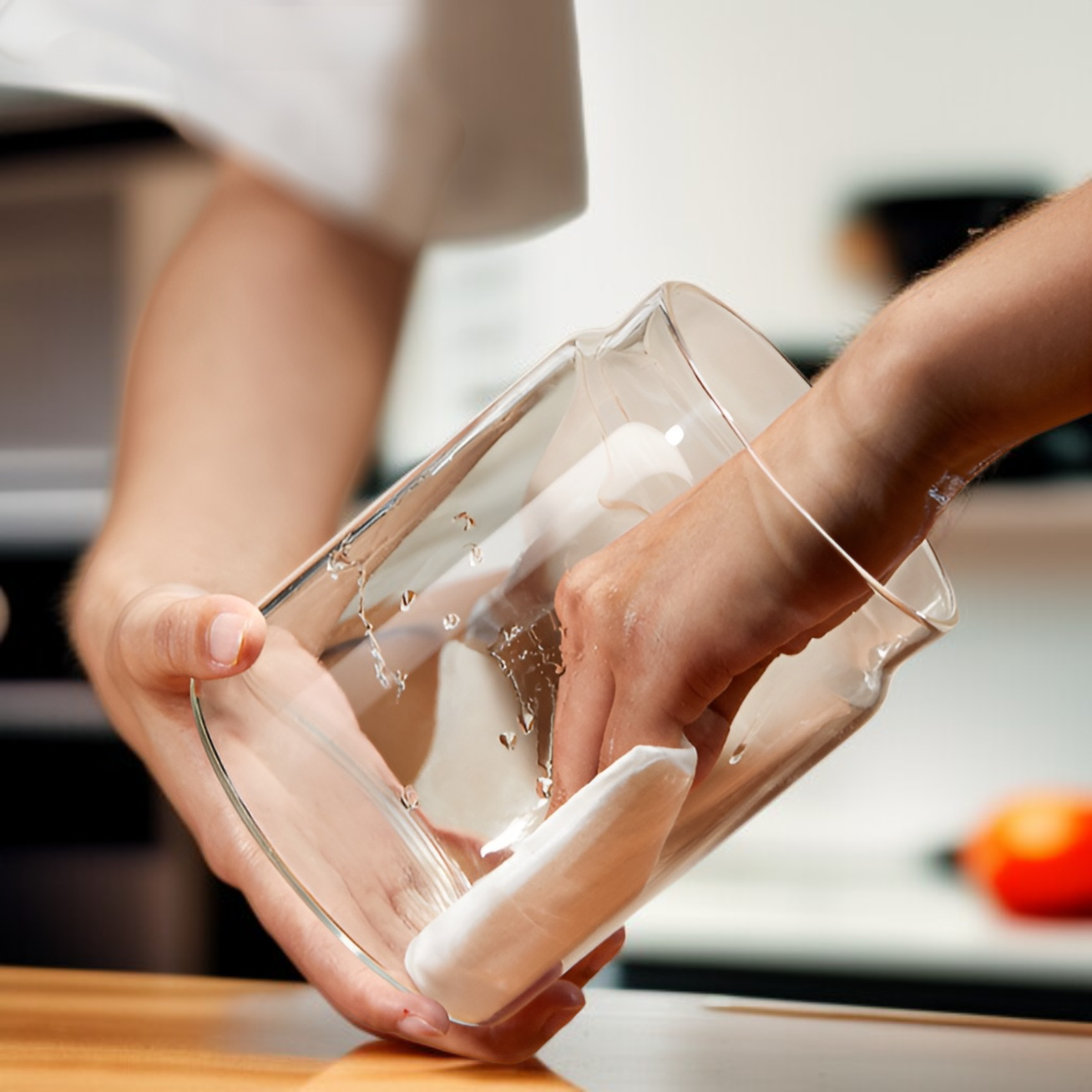 Pojemnik próżniowy na ziarna kawy, zaprojektowany do utrzymania świeżości