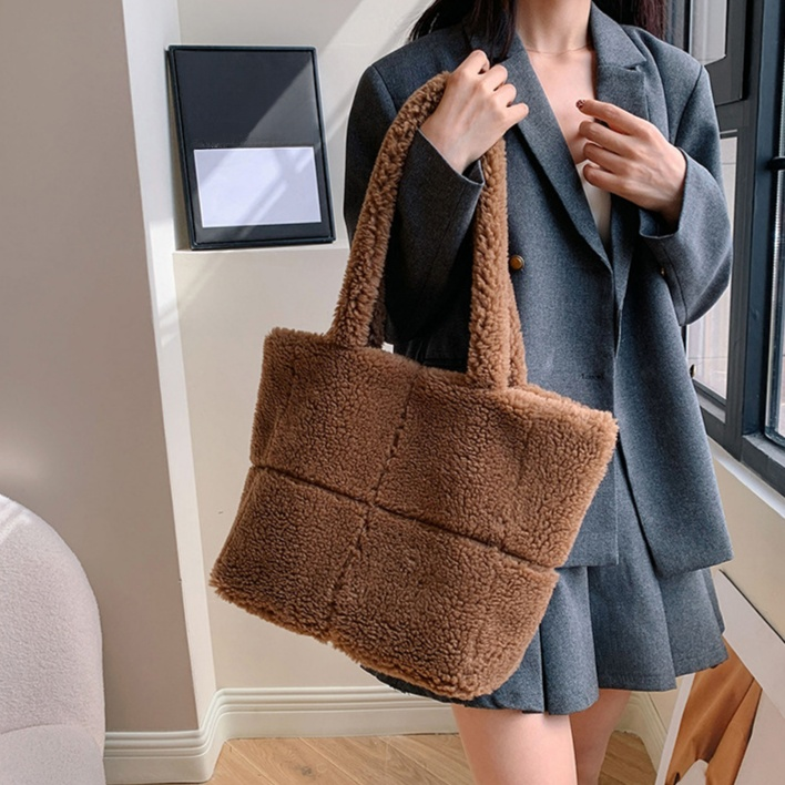 高級感絨毛手提包