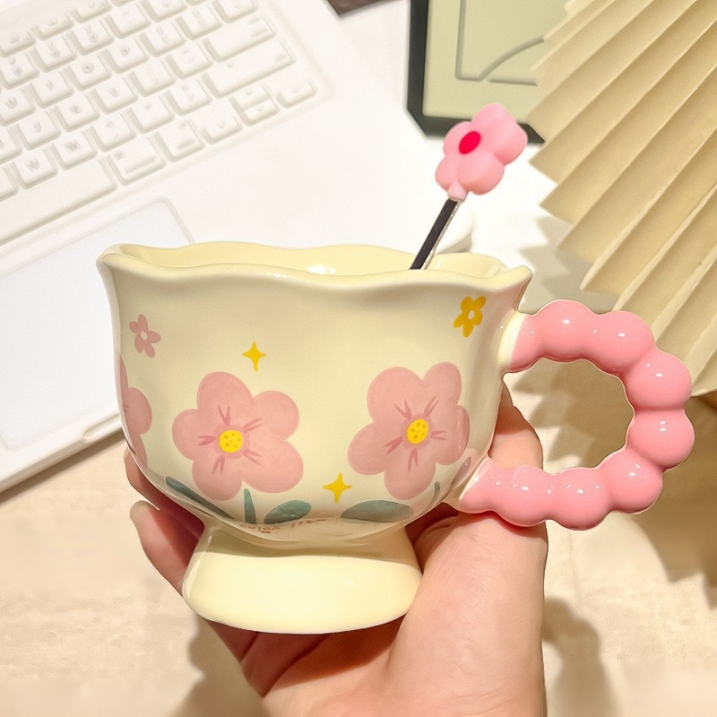 上品なチューリップ陶器カップギフトセット