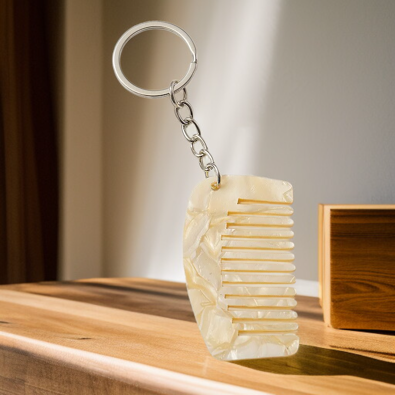 Easy to clean portable comb