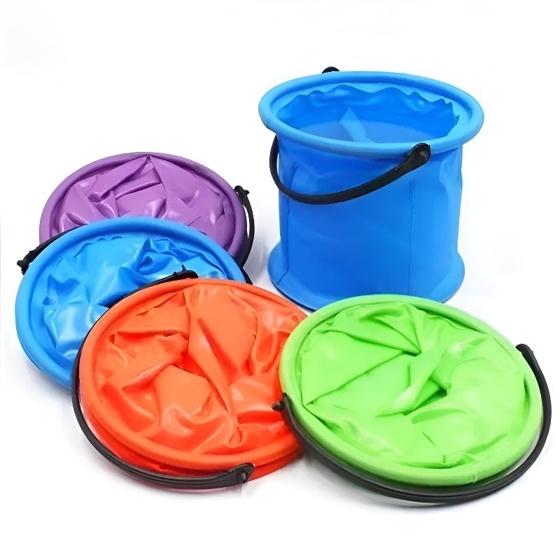 Portable collapsible bucket