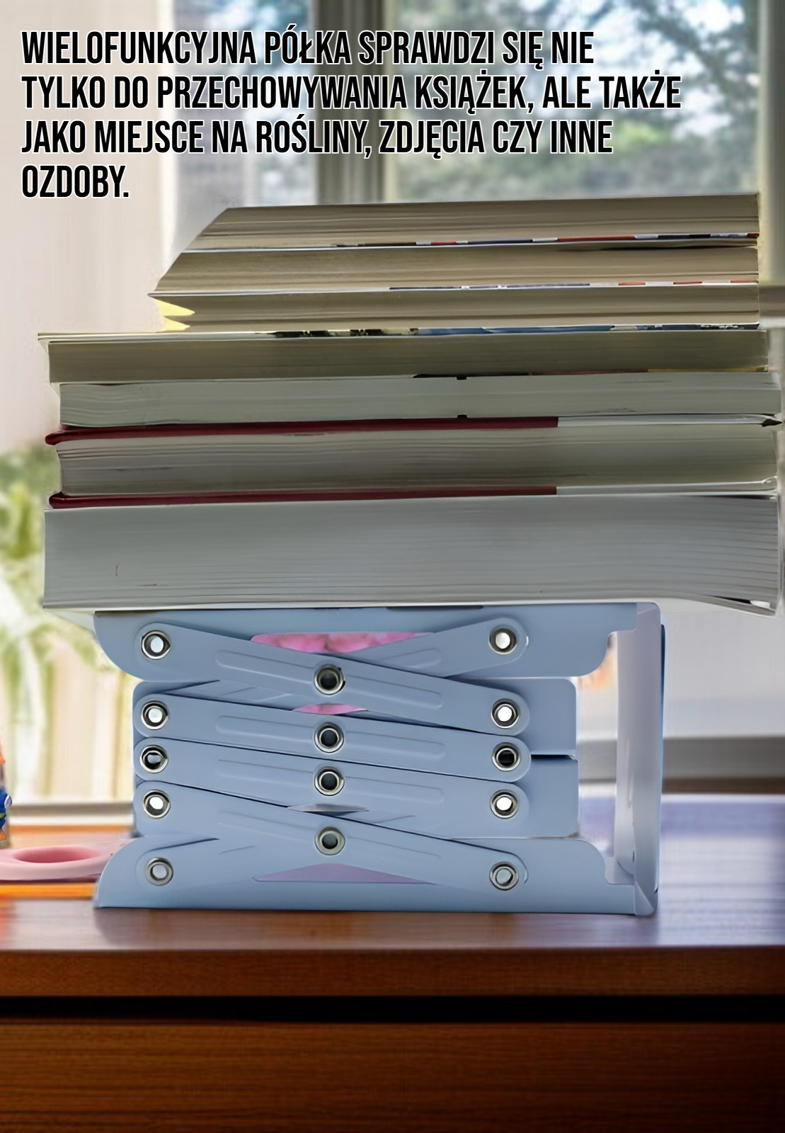 Minimalistyczna półka do salonu z metalu