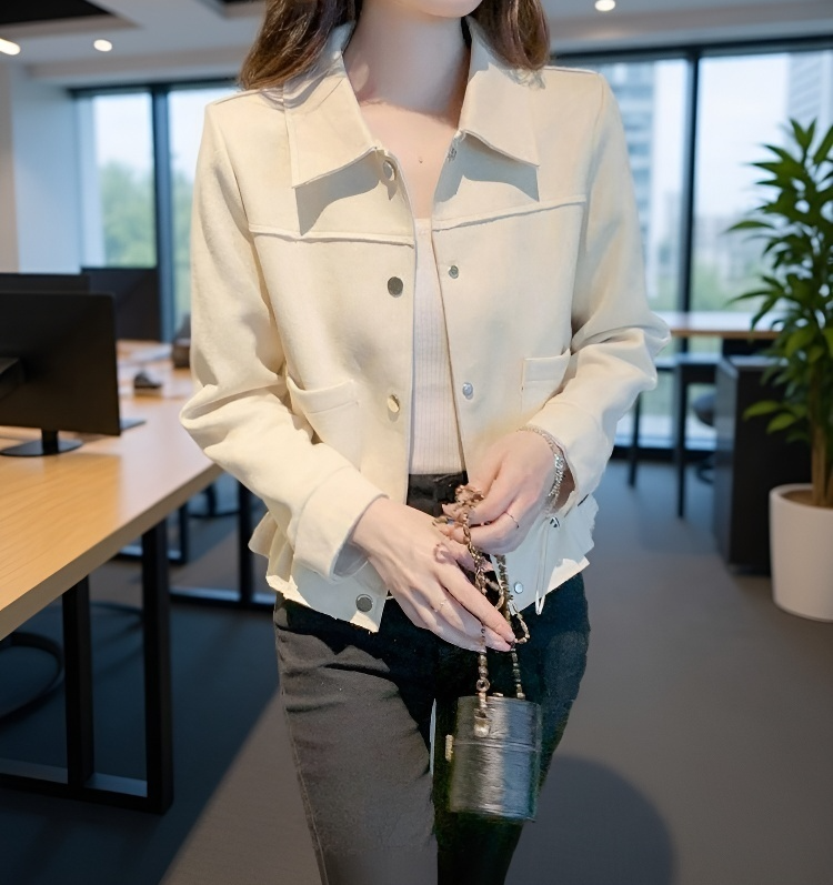 스타일리시한 트렌치코트 코디 제안