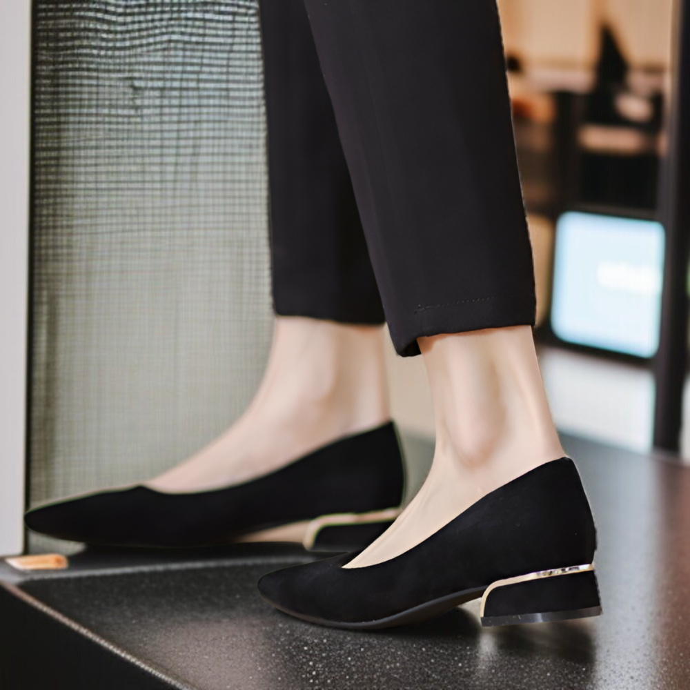 ブラックスエードの厚底ヒールシューズ、レディース2025年春秋新作、つま先が尖ったハイヒール、プロフェッショナルなフォーマルワークシューズ