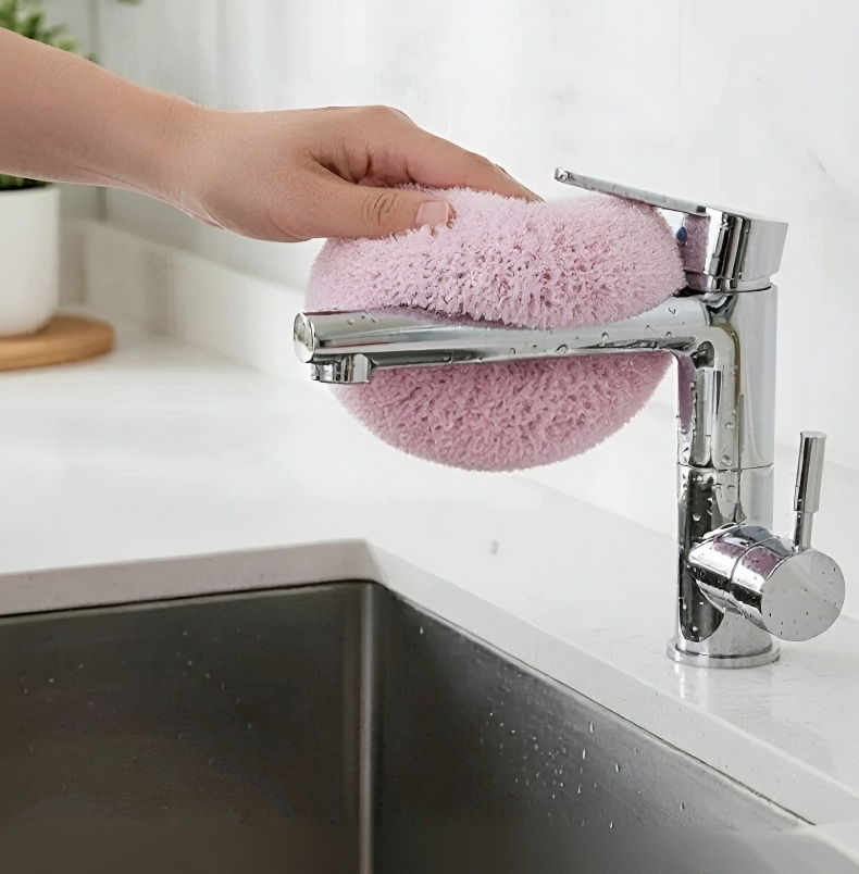 Multipurpose cleaning brush for countertops