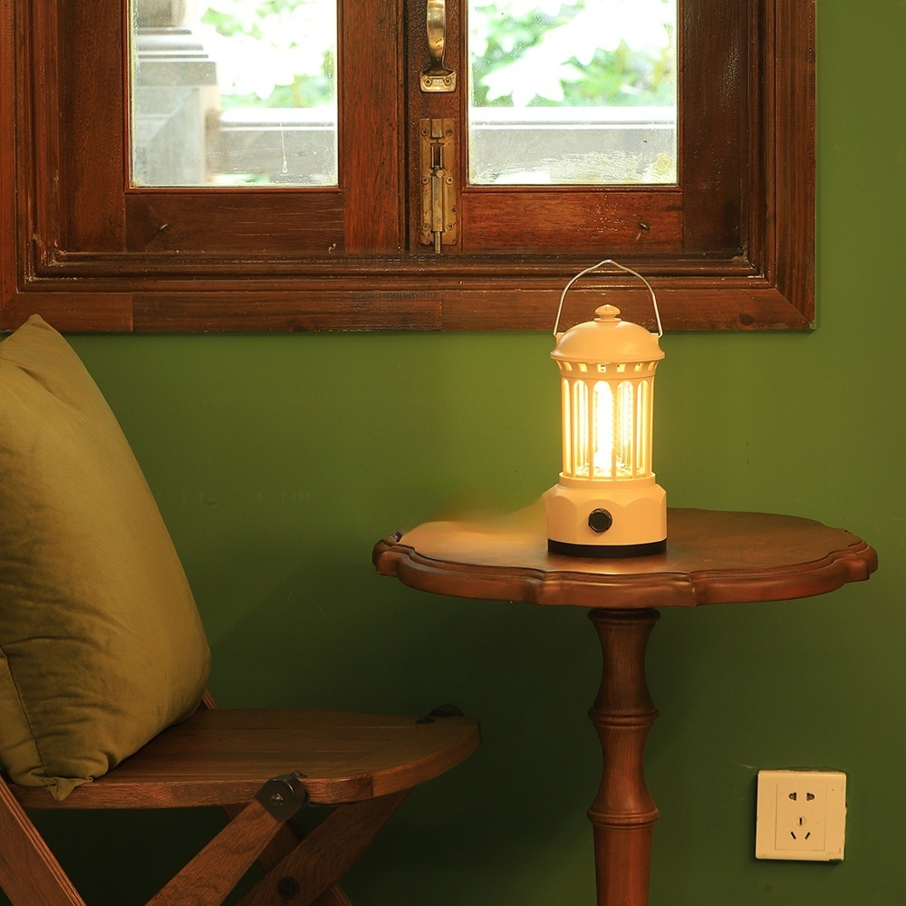 โคมไฟน้ำมันสำหรับโต๊ะ