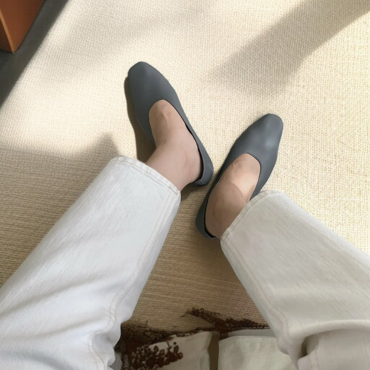 단화녀 춘추 소프트 가죽 스퀘어 슈즈 미들 굽 여성화