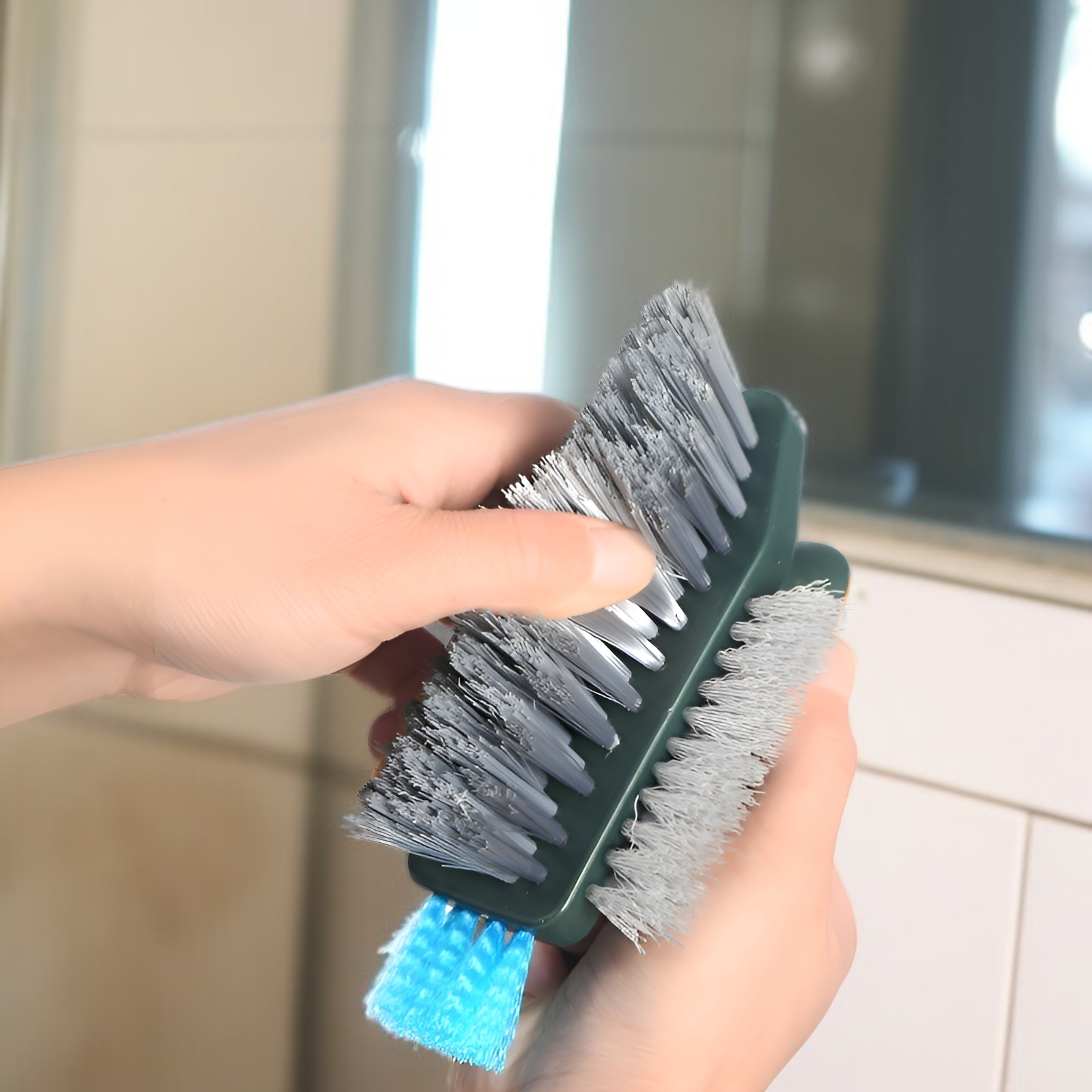 お風呂掃除 ブラシ 床 バスブラシ 風呂床ブラシ コンパクト 抗菌 浴室 ブラシ お風呂掃除 ブラシ 浴室 浴槽磨き トイレ掃除 床 窓 壁 玄関 お風呂 ブラシ 床