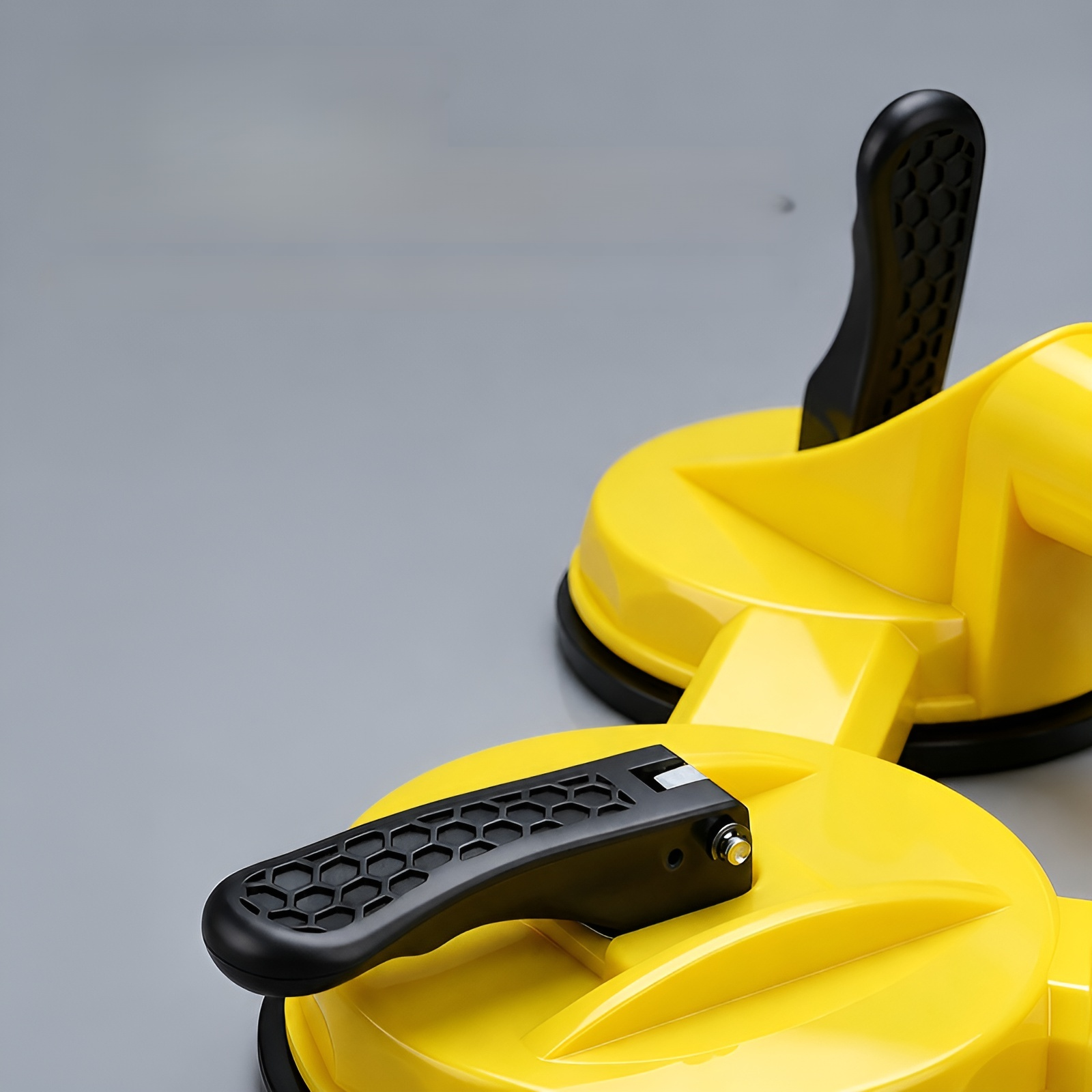 Heavy-duty yellow suction cup