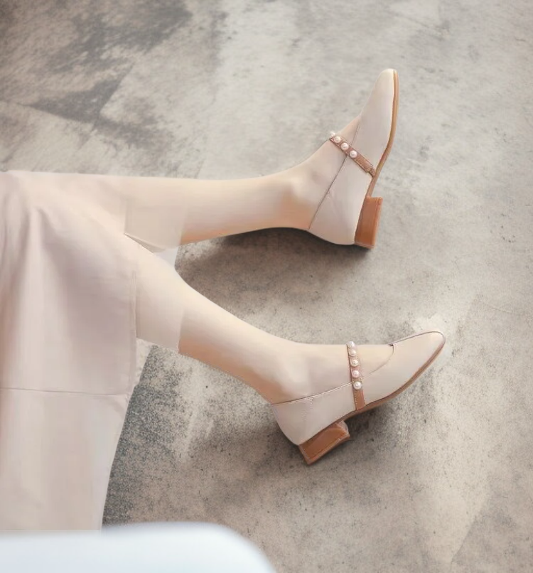 カジュアルコーデに合うメリージェーンシューズ