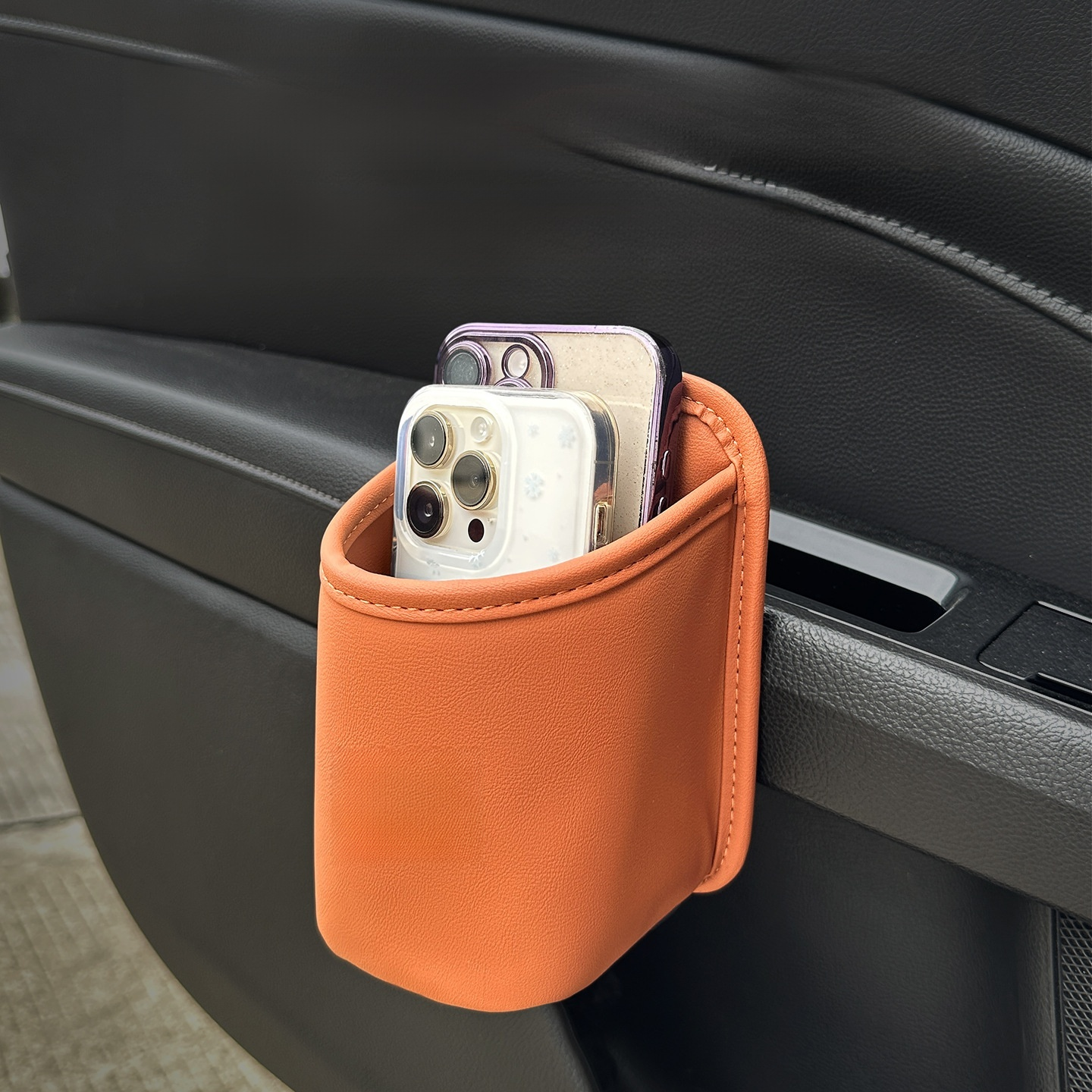 車のドアカップホルダー収納ボックス