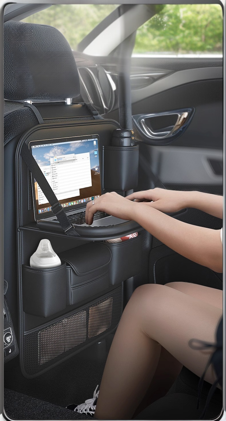 세련된 디자인의 가죽 수납 가방