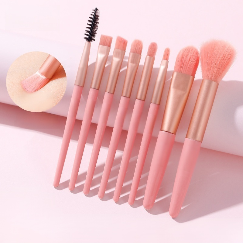 Fine-bristled makeup brush set