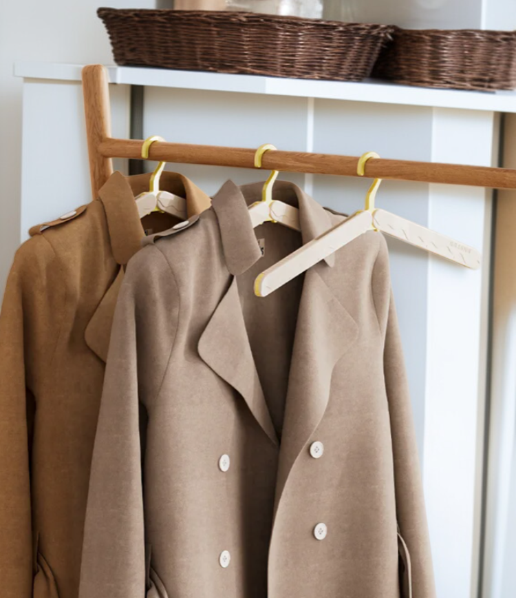 공간 절약 가능한 접이식 옷걸이