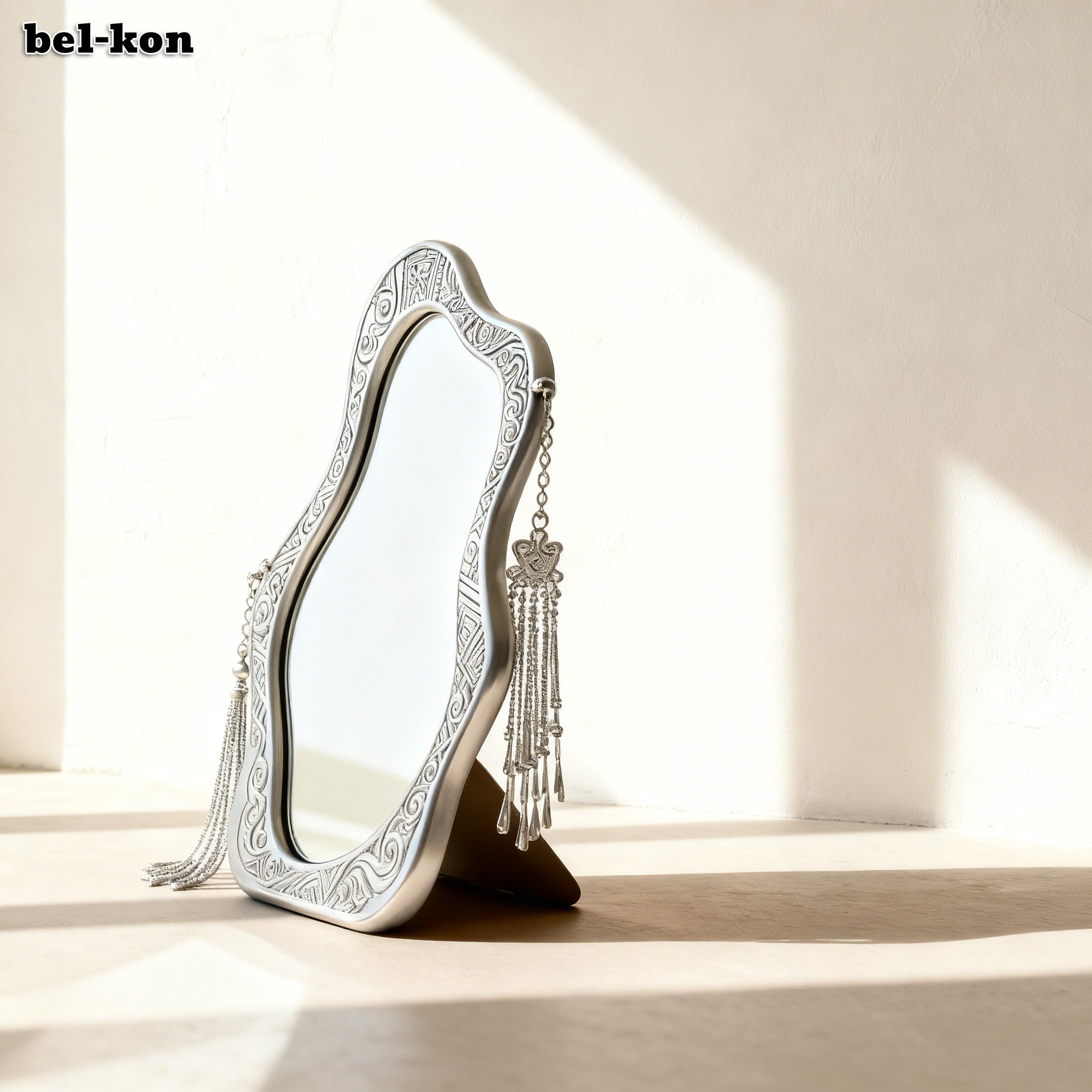 กระจกแต่งหน้าดีไซน์พิเศษ