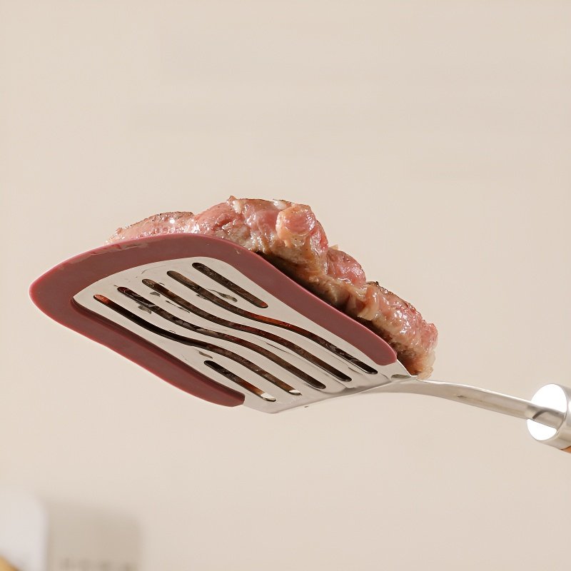 원목 코팅 프라이팬과 실리콘 주걱