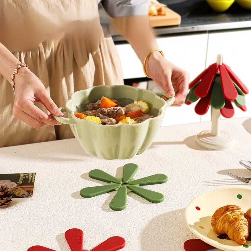 가정용 식탁 매트 뜨거운 접이식 내열 냄비 매트 크리스마스 트리 단열 매트