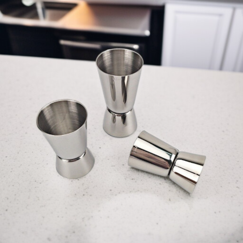 Copa medidora de cócteles de dos lados