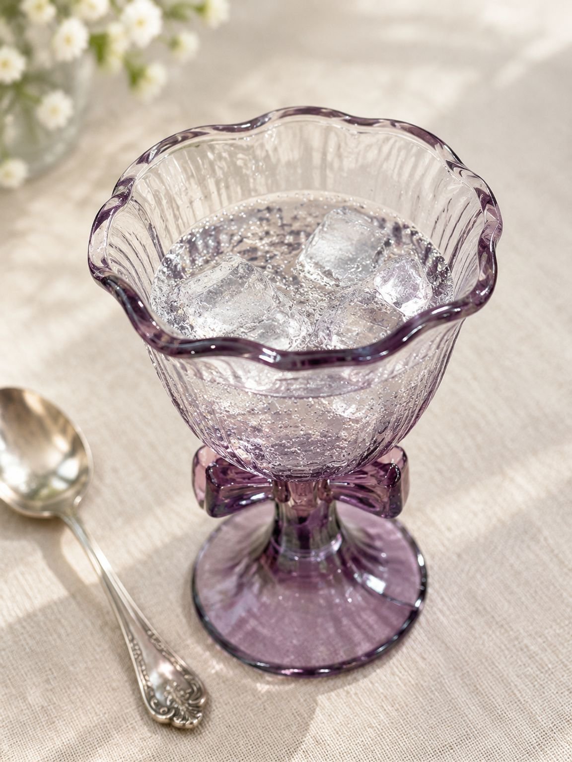 Copa decorativa de cristal con diseño creativo y lazo violeta