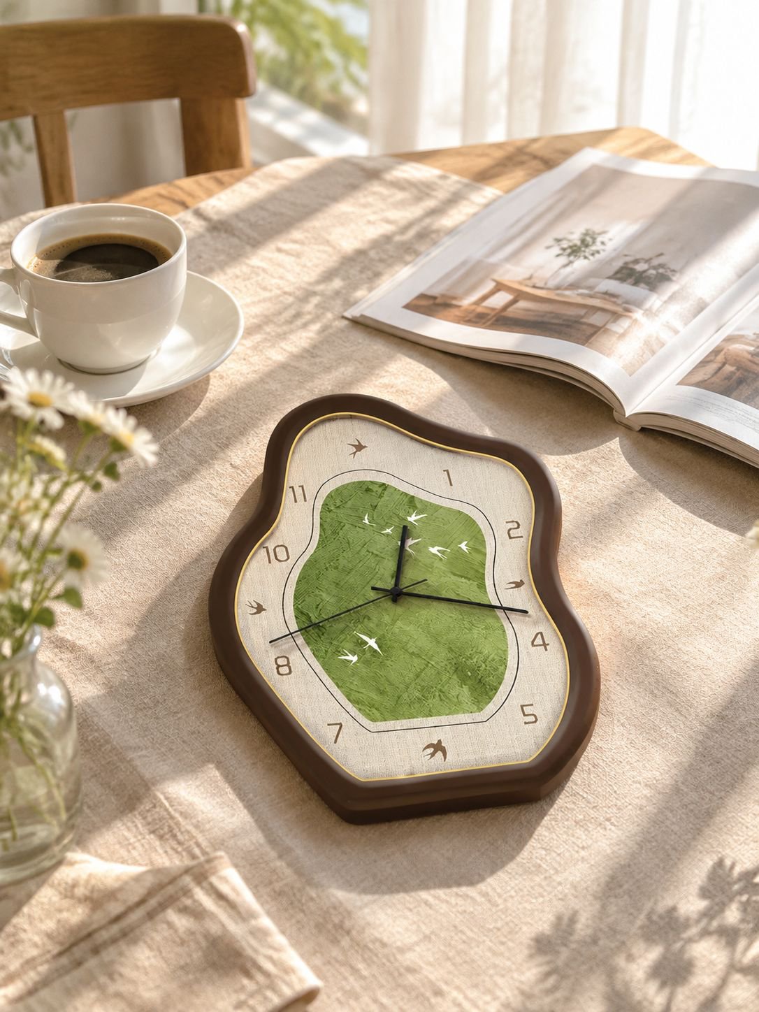 Reloj decorativo con paisaje verde, perfecto para regalo