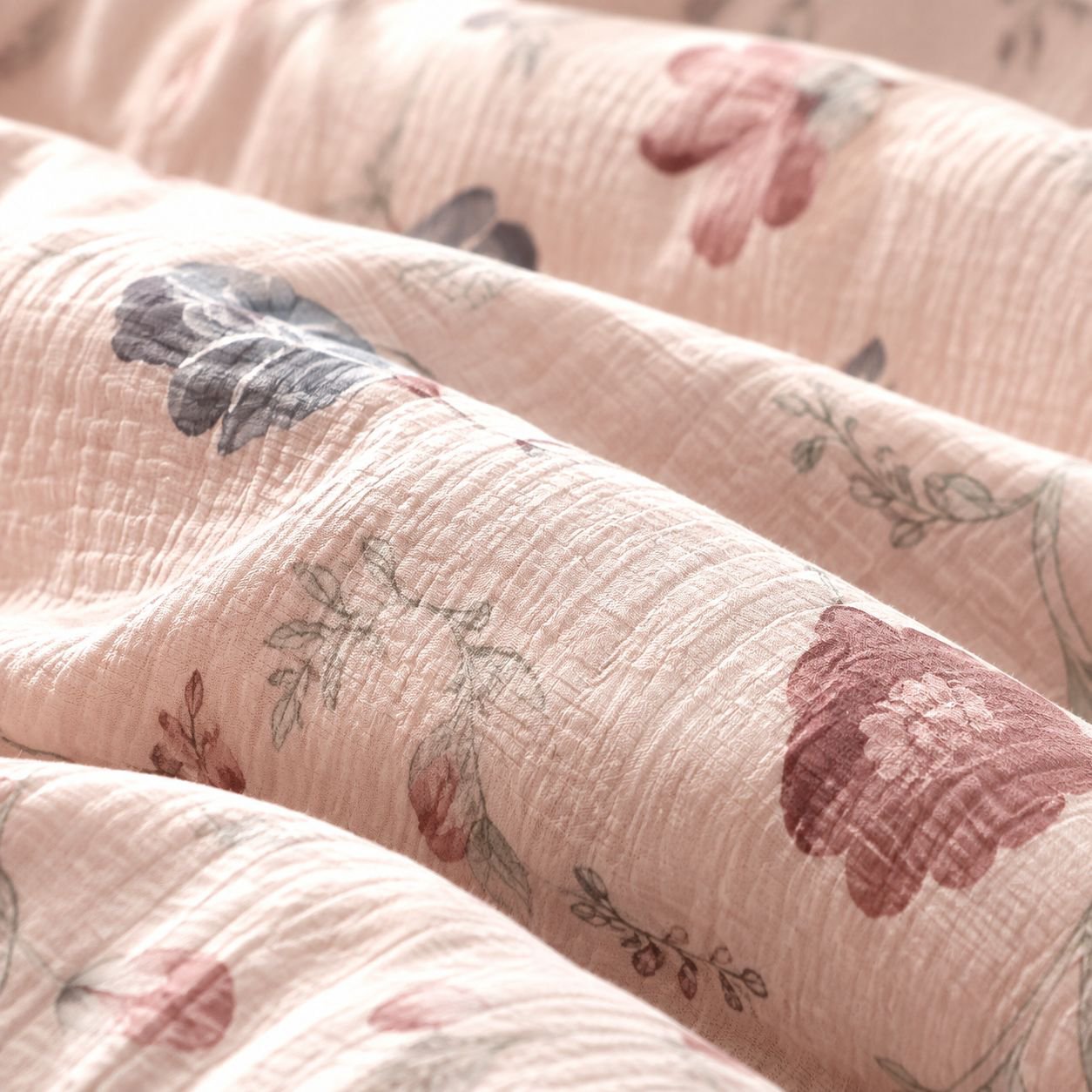 Comforter suitable for sensitive skin and all seasons