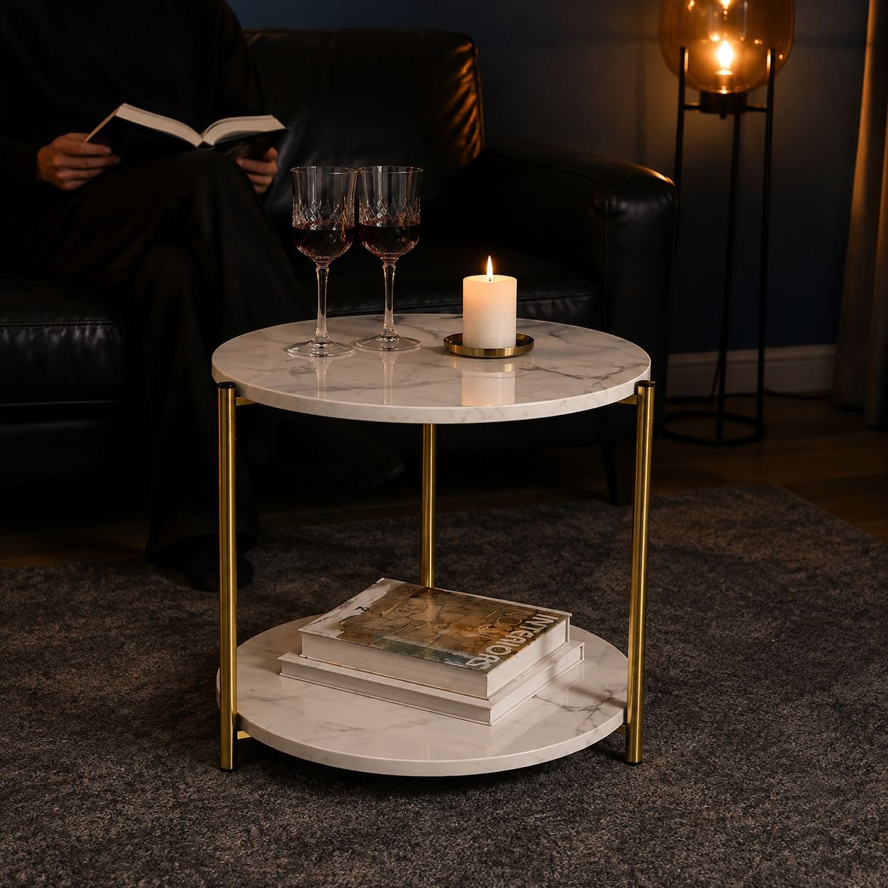 Ambiance salon épurée avec sofa et table basse