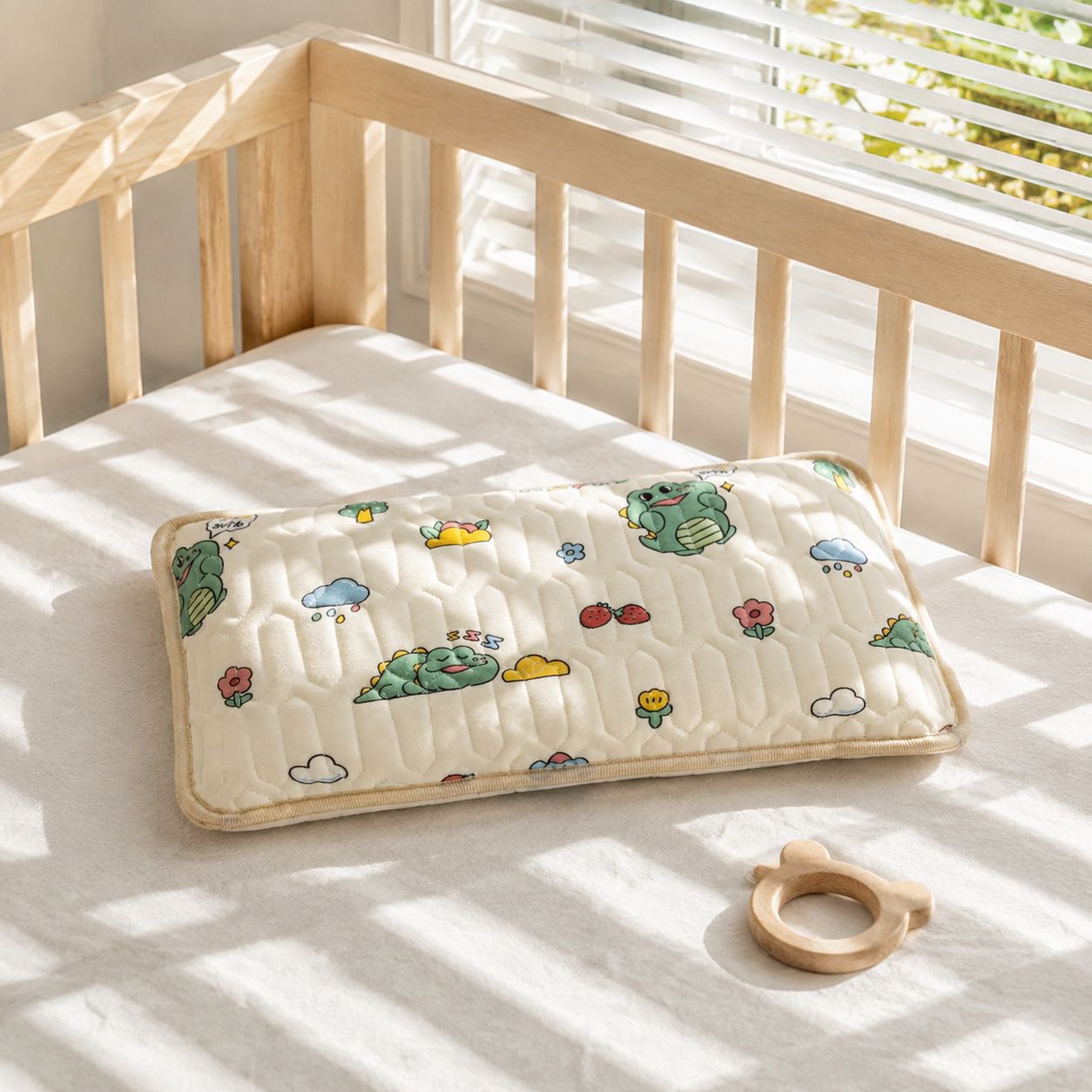 Breathable baby pillow with floral design