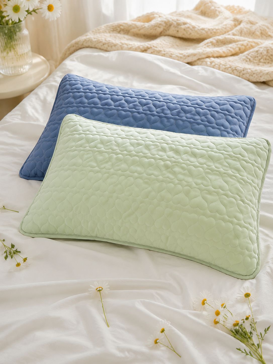 Hypoallergenic pillow cover for sensitive skin
