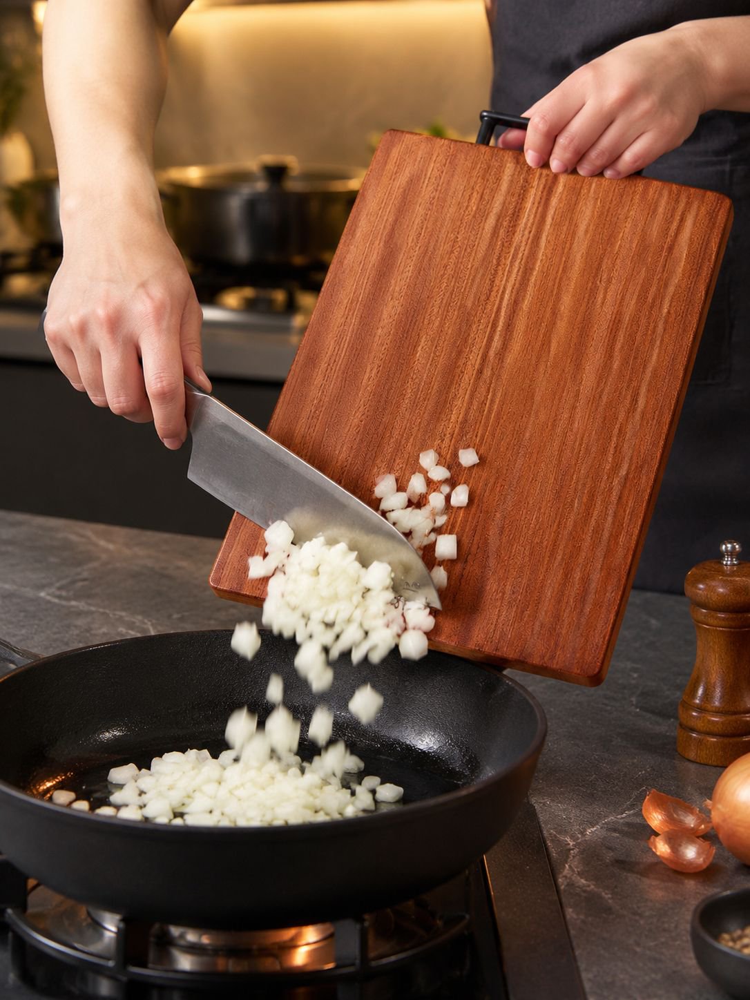 Tabla de madera de ébano para preparar verduras