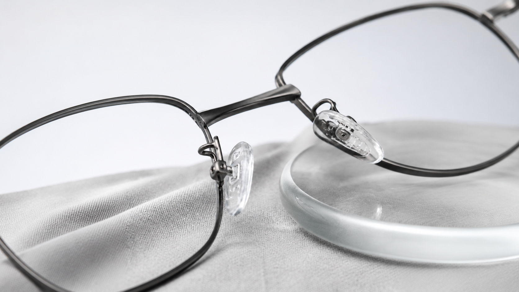 Lesebrille aus Titanlegierung mit Blaulichtfilter