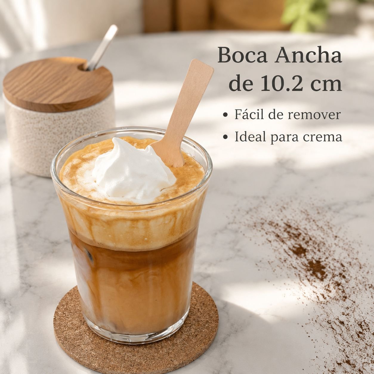 Taza de vidrio retro sencilla