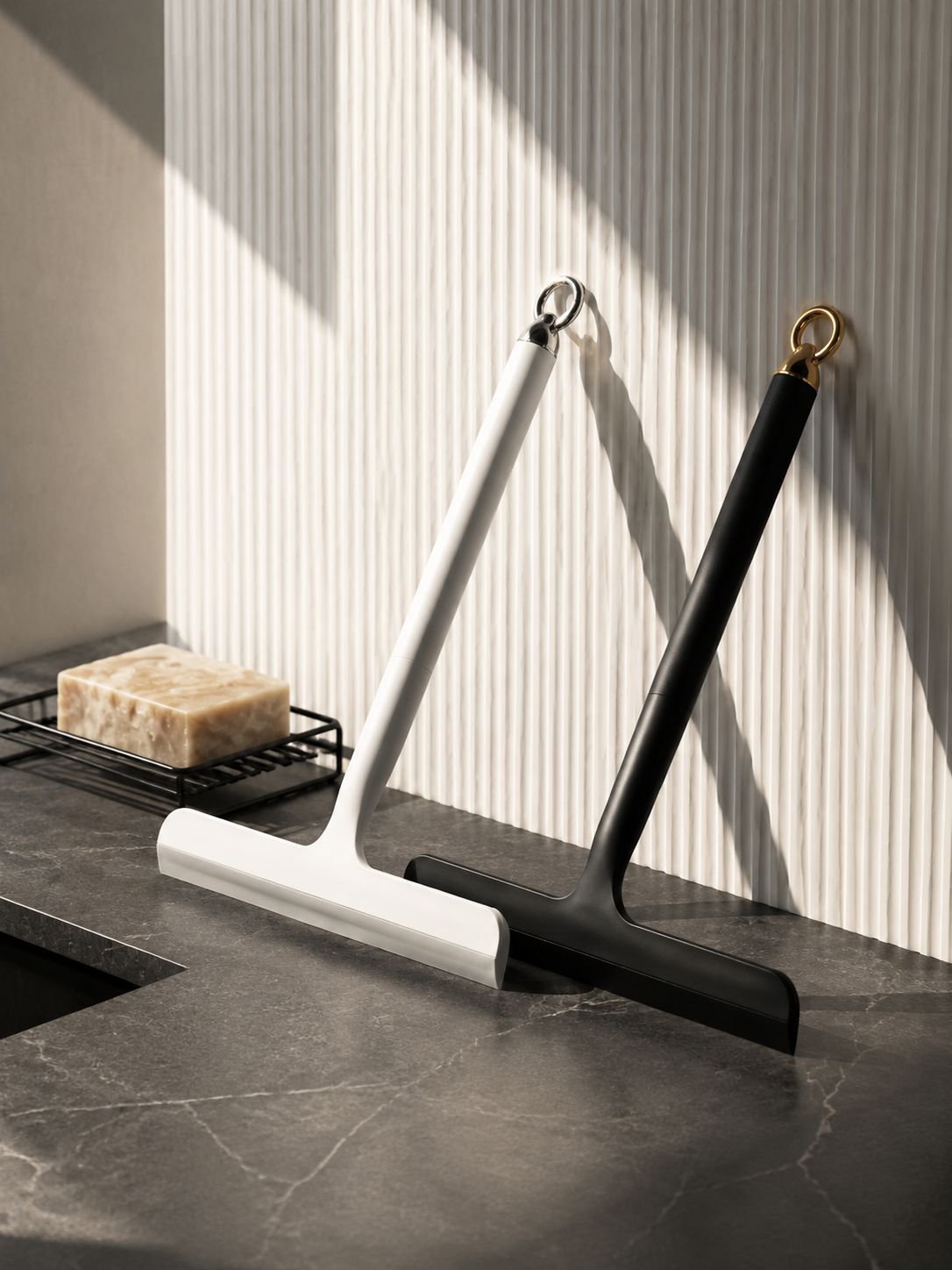 Escobilla ergonómica de plástico para ventanas
