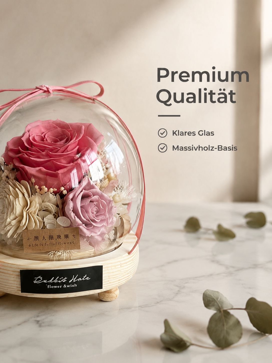 Ewiger Blumenstrauß unter Glashaube