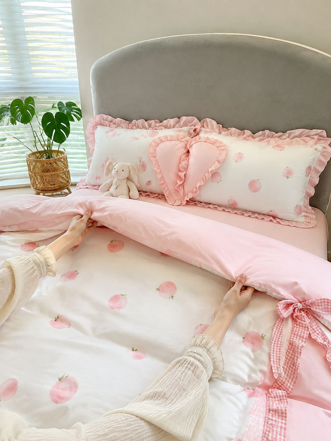 Princess-inspired cotton comforter and pillowcases set