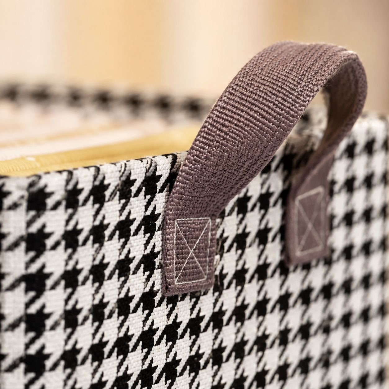 Portable foldable pants organizer with stylish houndstooth design