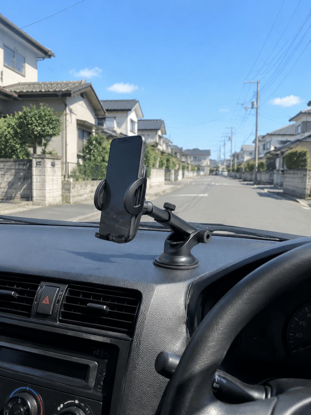 車内でスマートフォンを安全に固定