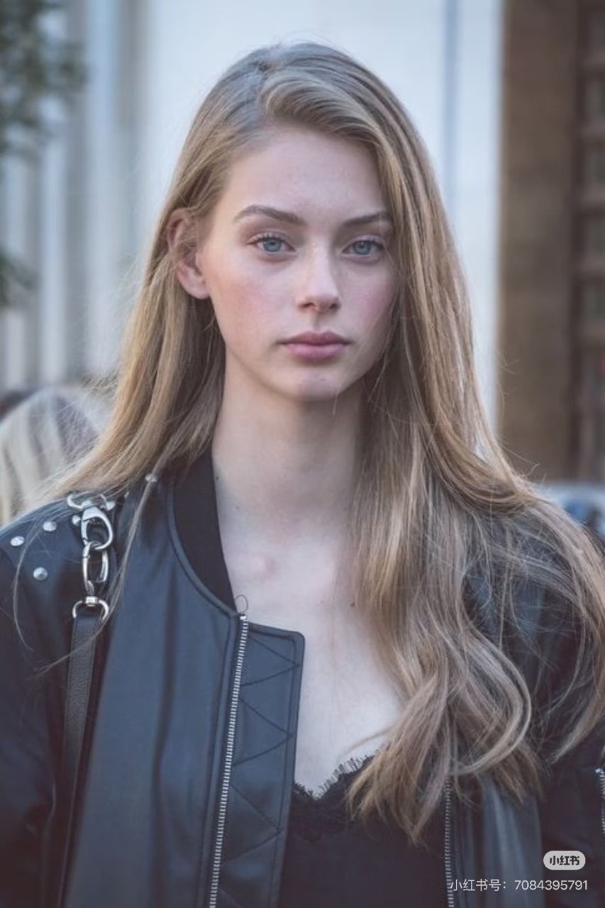 Nina S.