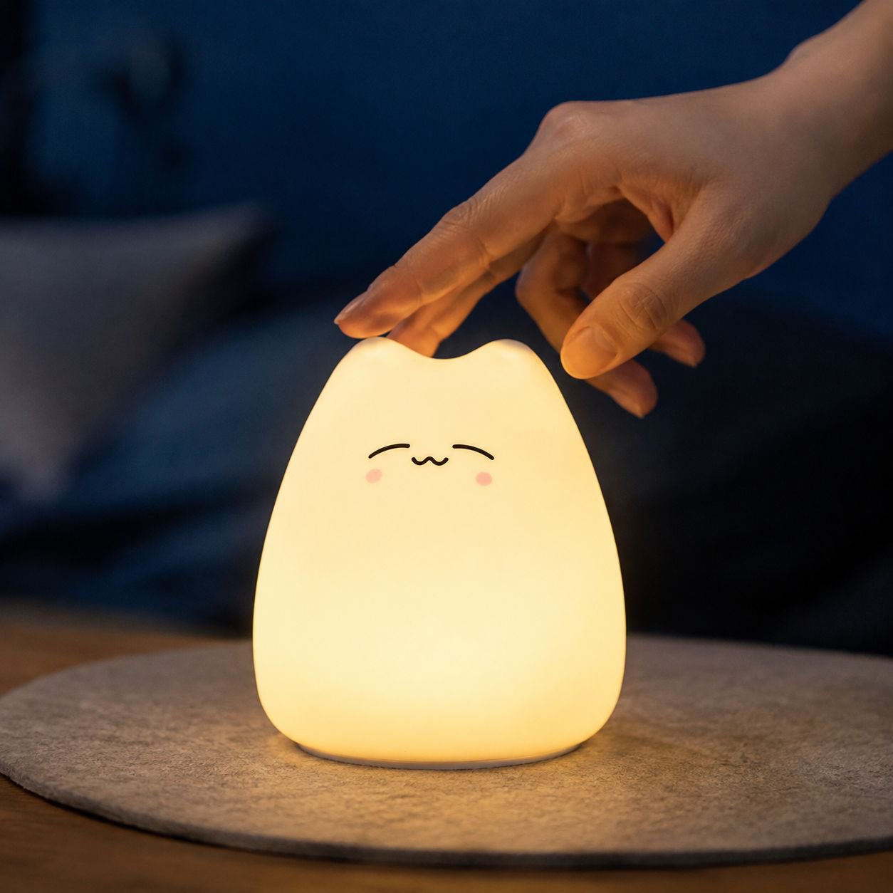 Lámpara de Noche LED con Muñeco de Silicona, Diseño Infantil
