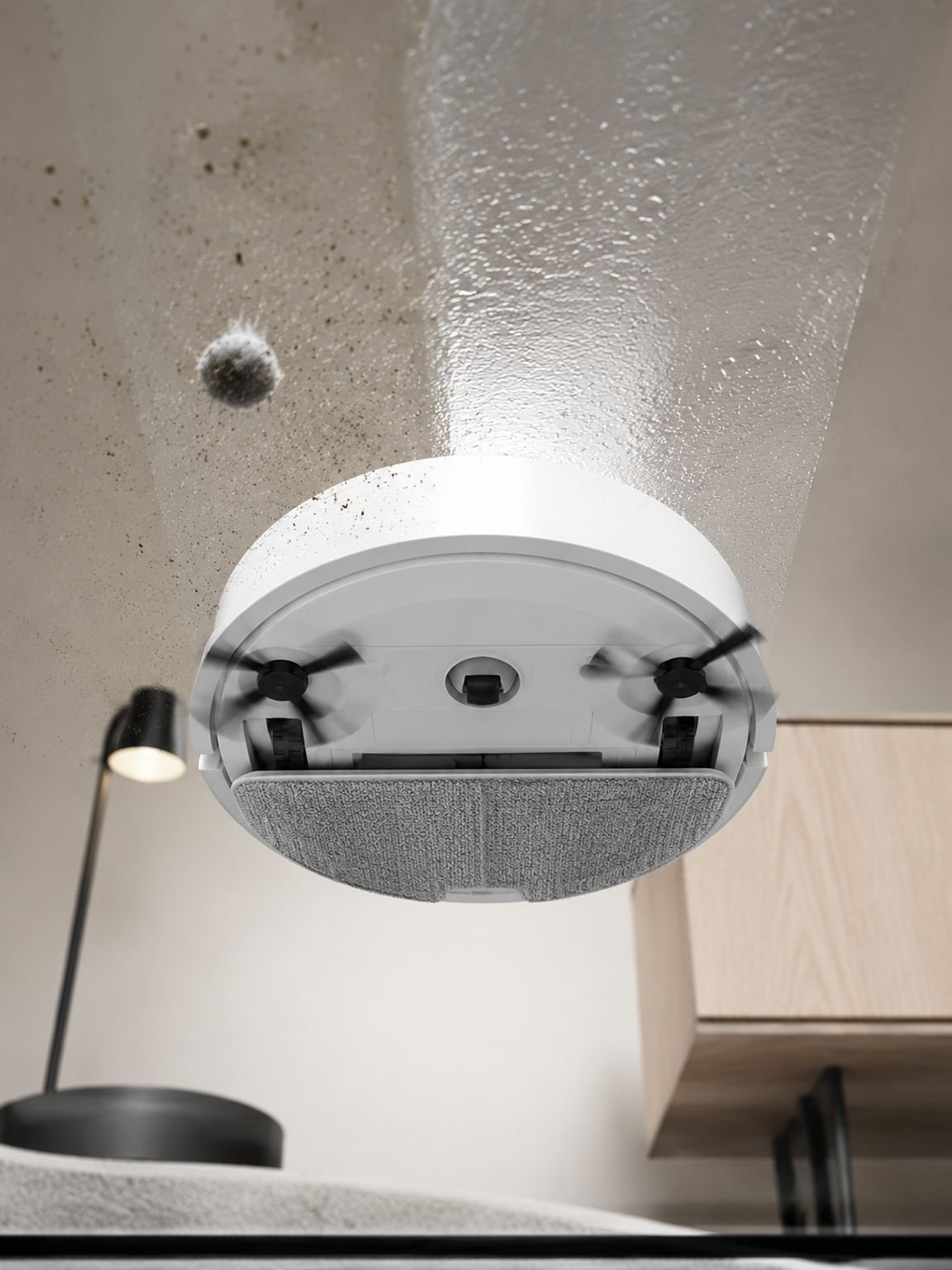Automatischer Kehr-, Saug- und Wischroboter in einem