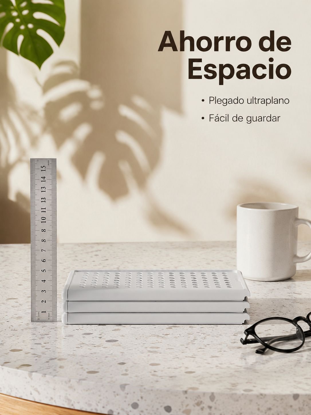 Caja de plástico para guardar ropa