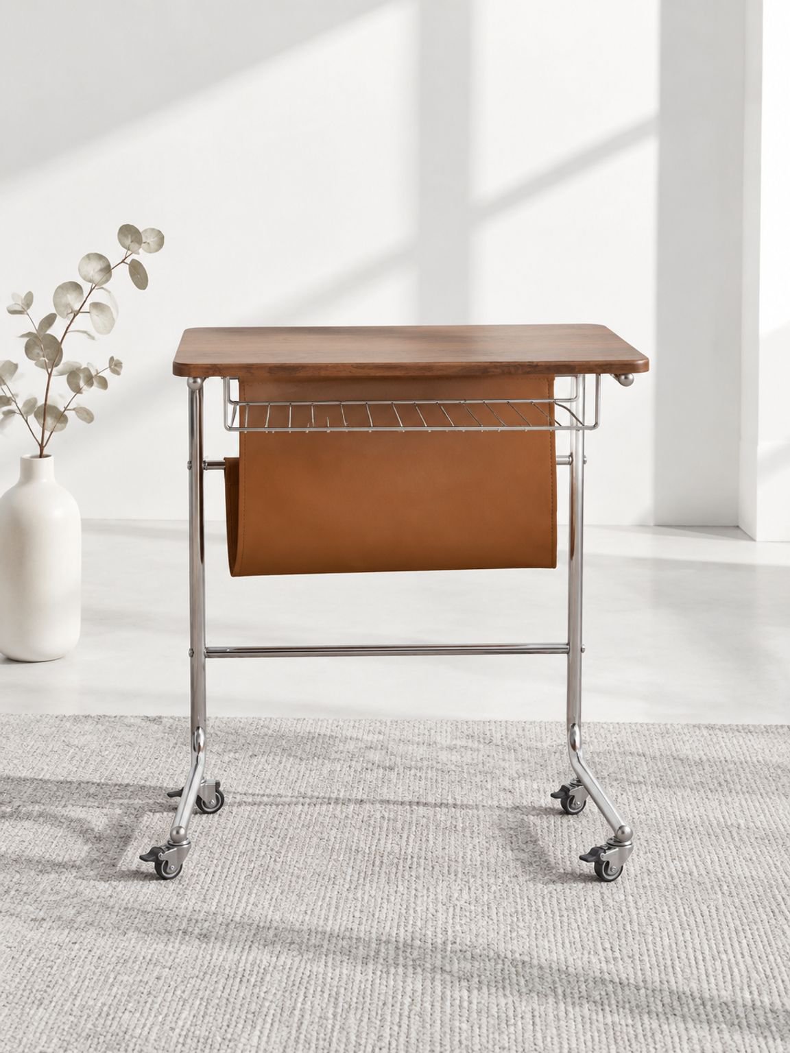 Eleganter Couchtisch im Vintage-Stil aus Walnussholz